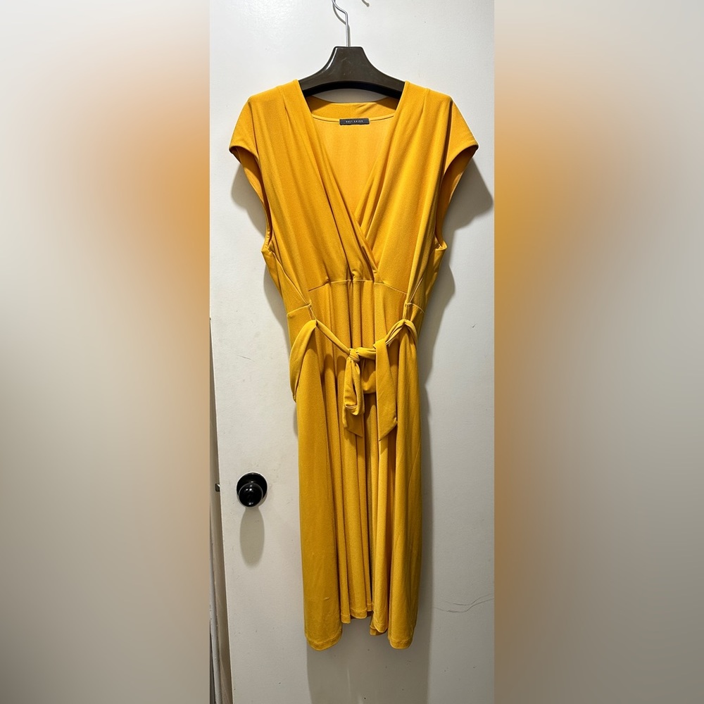 Suzy Shier midi wrap dress